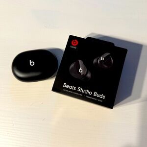 Beats Studio Buds